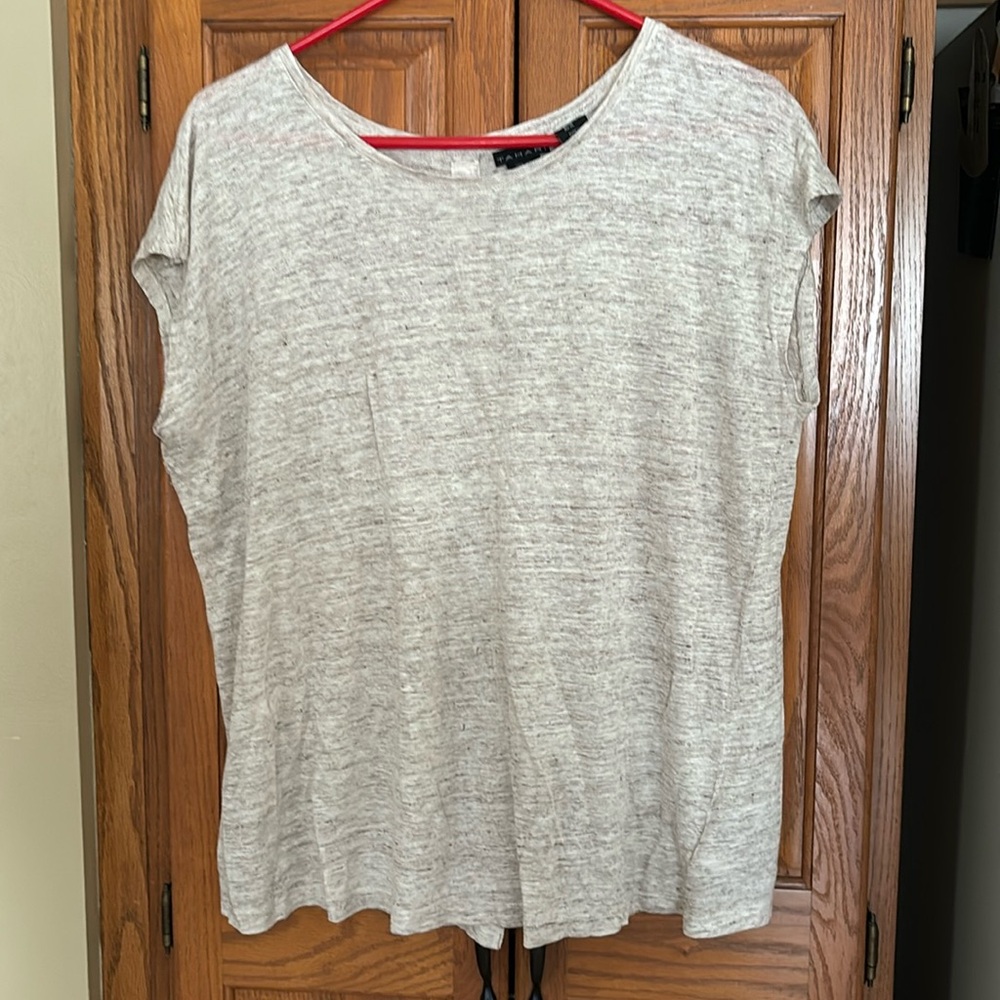 Women’s knit top